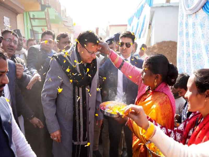 मुख्यमंत्री ने थौलधार में प्रथम खेलकूद एवं सांस्कृतिक महोत्सव में किया प्रतिभाग