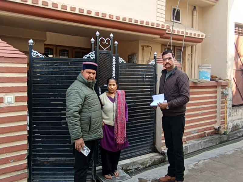 ग्राउंड ज़ीरो पर पहुंचा प्रशासन, समाज कल्याण अधिकारी ने स्वयं दस्तावेज तैयार कर दिलाई वृद्ध पेंशन